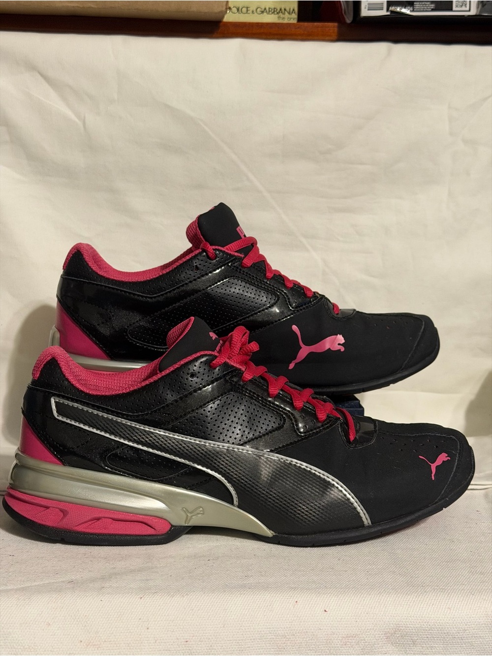 Puma Women Tazon 6 Lace Up Pink Laces Gym Shoe Black & Pink Size 10